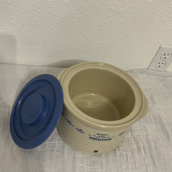 Vintage Rival Crock-ette 1 Quart Stoneware Slow Cooker - Picture 2 of 3